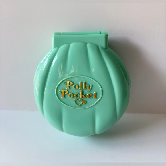 1989 Polly Pocket Polly’s Beach Home - complete set - Picture 3 of 10